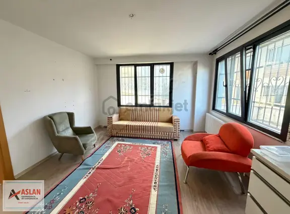 Çengelköy Natoyolu Caddesinde Giriş Kat 2+1 İşyeri Home Ofis 2
