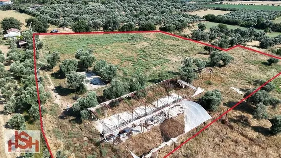 Ödemişe 2km Kilit Taş Üzerin'den Gidilen 11.400 M2 Düz Yer. 1