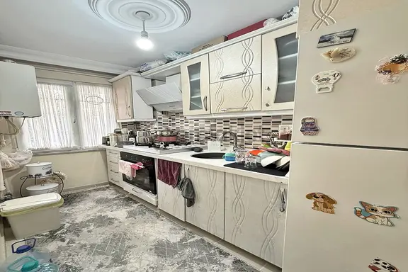 Bahçeşehir Lokasyonunda Yeni Metroya 5 Dk Satılık Daire Fırsatı 1