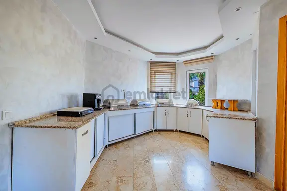 Antalya Kemer Göynük'te Deniz Ve Kanyon Manzaralı Otel 2