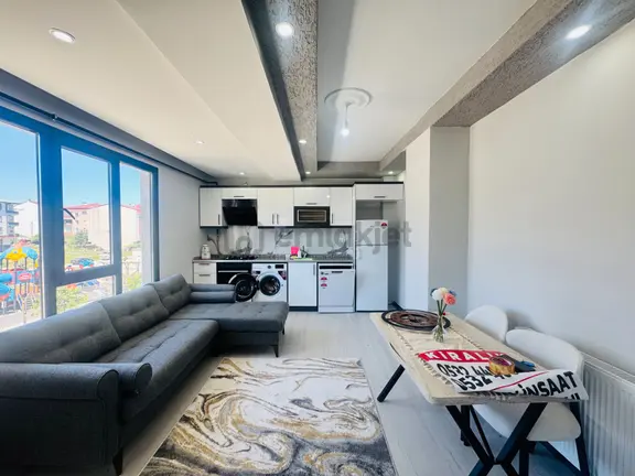 Güven'den Kapaklı'da Hastane Bölgesinde Full Eşyalı Ön Cephe Kiralık 1+1 Daire 2