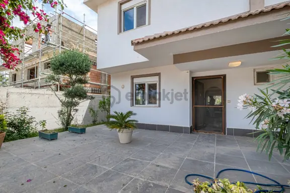 Ayten Yaşar'dan Altıntaş Onur Kent Sitesinde Satılık Villa 2