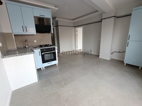 Yenimahalle Çarşı Caddesi'nde Sıfır Binada Kiralık 1+1 2