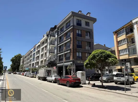 Sarılar Gm'den Şehir Merkezi Geniş 1+1 Cadde Üzeri Kiralık Daire 2