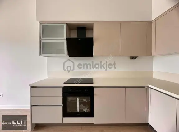5. Etapta Çamlıca Manzaralı Açık Mutfak Kiralık 2+1 Daire 2