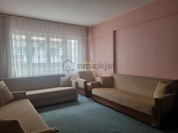 Hb'den 3+1 Eşyalı Kiralık Daire, Kıbrıs Caddesi Üzeri Ara Kat 2