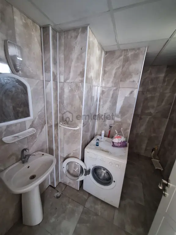 Sücüllü Emlaktan Akşehir De Kiralık 1+1 Eşyalı Çarşı Merkezine Yakın Daire 2
