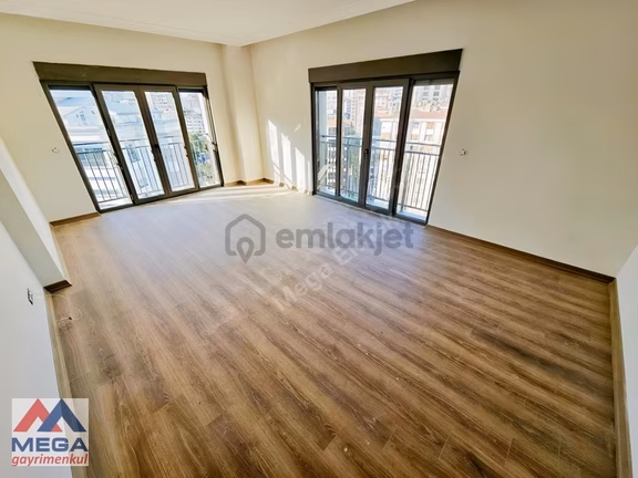 Mega'dan Erenköyde 120 M2 3+1 Ebeveyn Banyolu Ferah Sıfır Fırsat 1