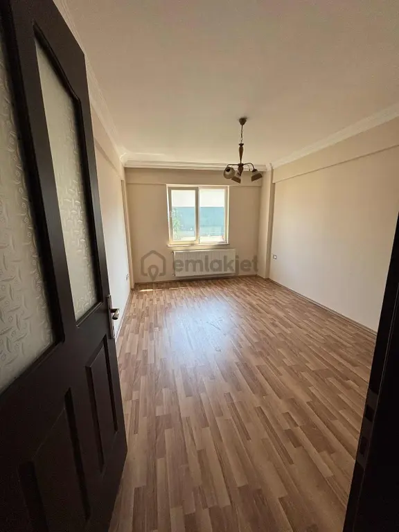 Kaan Emlak Tan 3 + 1 Ara Kat Yeni Evleneceklere Kiralık Daire 2