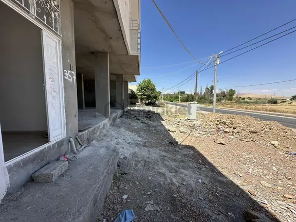 Baraj Yolunda Kiralık Dükkan 150 Metrekare 2