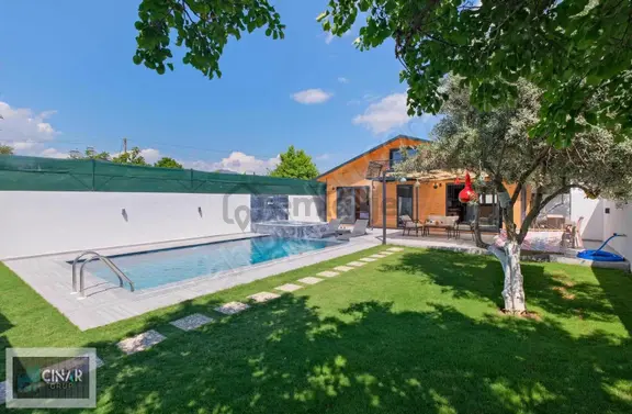 Babataşında Sahile Yakın 2+1 Tine House 1