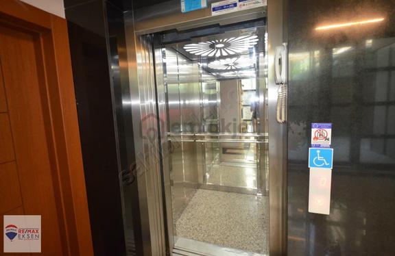 Metroya 6 Dakika! 2 Bloklu Butik Sitede 3+1 Arakat Satılık 2