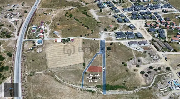 Urla Gülbahçe'de 0.60 Emsalli Ticari İmarlı 954 M² Fırsat Arsa 1