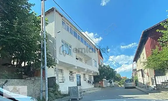 Gülsuyu'nda 233 M2 Arsa İçinde 3 Katlı Bina 1