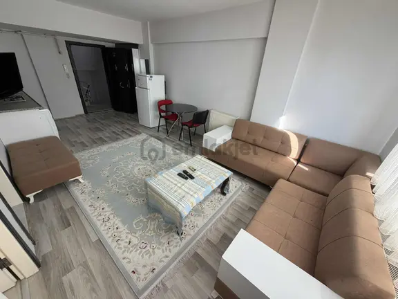 Forum Çamlık Avm Yakını Ara Kat Klimalı Aile Binasında Kiralık ! 2