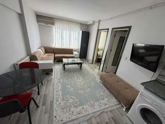 Forum Çamlık Avm Yakını Ara Kat Klimalı Aile Binasında Kiralık ! 1