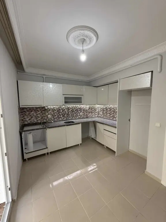Şehir Merkezinde 2+1 110 M2 Kiralık Daire 2