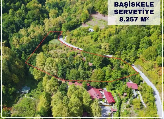 Akarsuya 200 Metre, Asfalt Yola 165 Metre Cepheli Emsalsiz Arsa 2