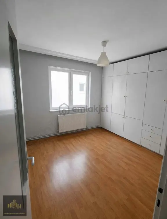 Manisa Akhisar Efem Gayrimenkulden Çarşı İçinde Kiralık Daire 2