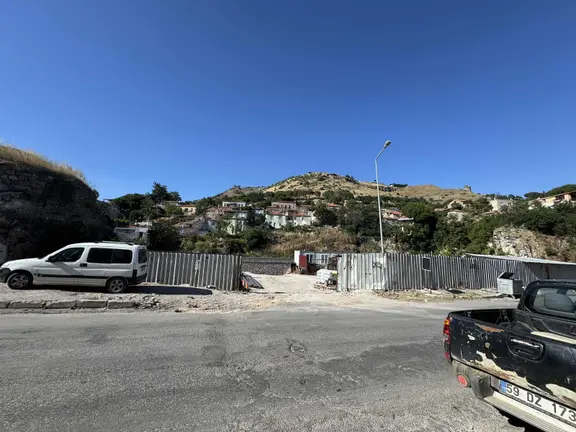 Barbaros Mah. Kozak Yolu Üzeri 168 M² Bahçeli Müstakil Ev 2