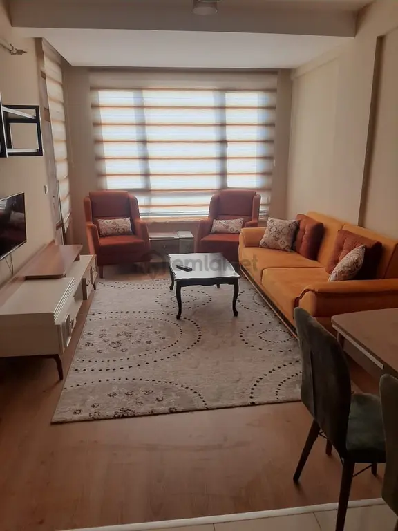 Yazırda Tramvaya Yakın Arakat 2+1 Yatay Eşyalı Kiralık Daire 1