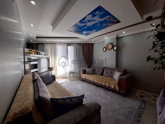 Gaziosmanpaşa Küçükköy Yeni Mah Acil Satılık Dubleks Asansörlü 4+2 200 M2 1