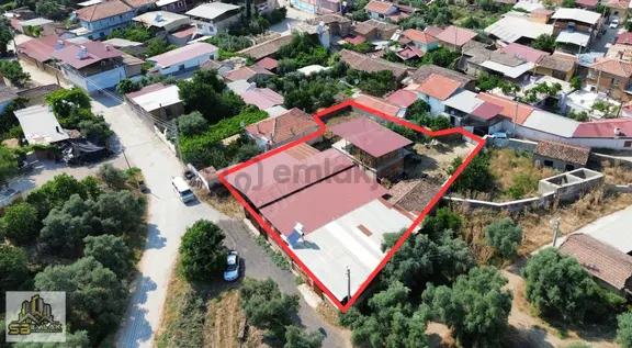 İzmir Tire Gökçen Mahallesi'nde Satılık Çiftlik Ve Yaşam Alanı 1