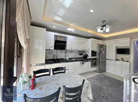 Menderes Coldwell Banker Poyraz'dan Havuzlu 3+1 Lüks Daire 2