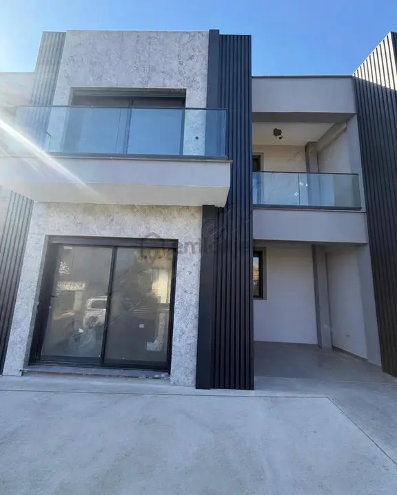 Canyurt Gayrimenkulden Satılık Denize İkinci Sıra Lüx Villa 1