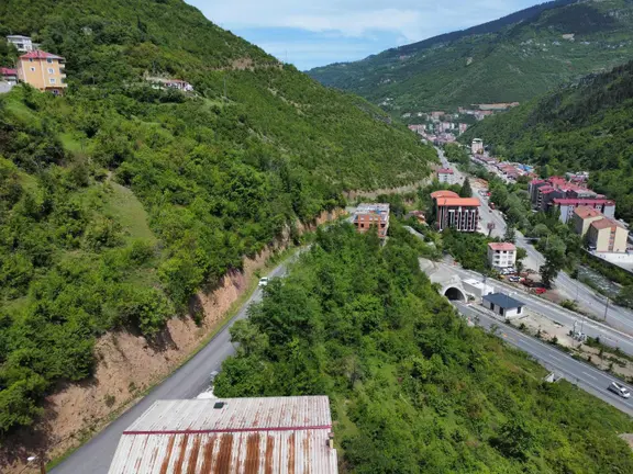 Maçka Merkezde Müstakil İmarlı Arsa 2