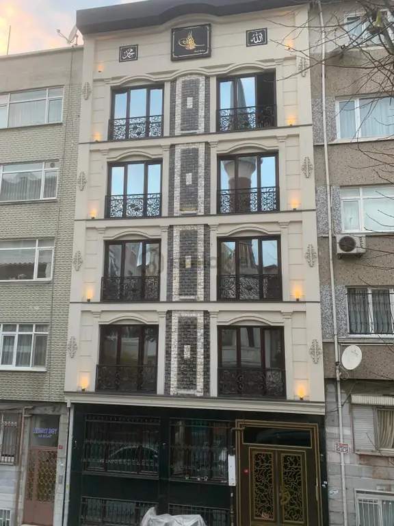 Yatırımcısına Özel Fatih/kıztaşı'nda Özel Tadilatlı Komple Bina 1