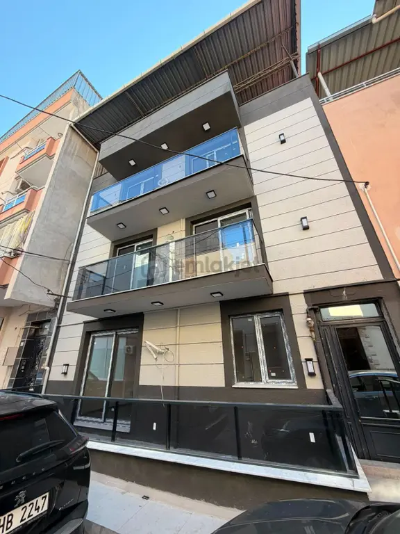 Buca Yenigün Mahallesi Satılık 2+1 Kapalı Mutfak Daireler 1