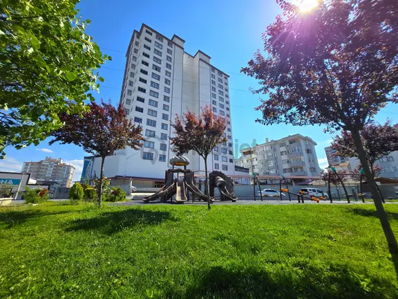 Garanti Emlak'tan Kuzeykentte - Caddeye Cephe - K.otoparklı 2+1 2