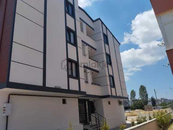 Darıca Sırasöğütler Mahallesi'nde Satılık Sıfır 3+1 Daire 2