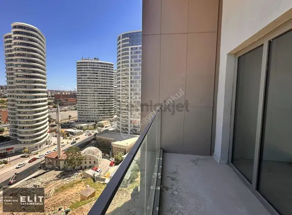 5. Etap Yüksek Tavanlı Açık Mutfak-ebeveyn Banyolu Kiralık 2+1 2