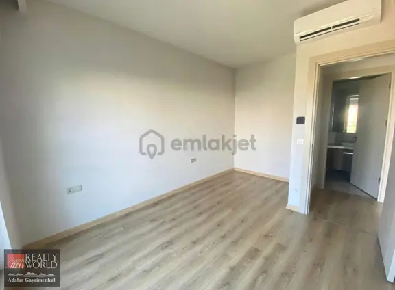 Cihan Albayrak 'tan Küçükyalı Nidapark Sedef ' Te Kiralık 1+1 2