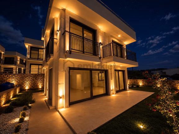Onmax Pelitköyde Her Odadan Deniz Manzaralı 3+1 226m2 Lüks Villa 2