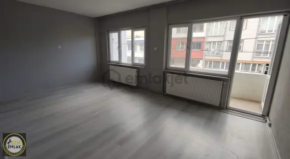 Stm Emlak'tan 600 Evler Mahallesi'nde Kiralık Ara Kat 2+1 Daire 1