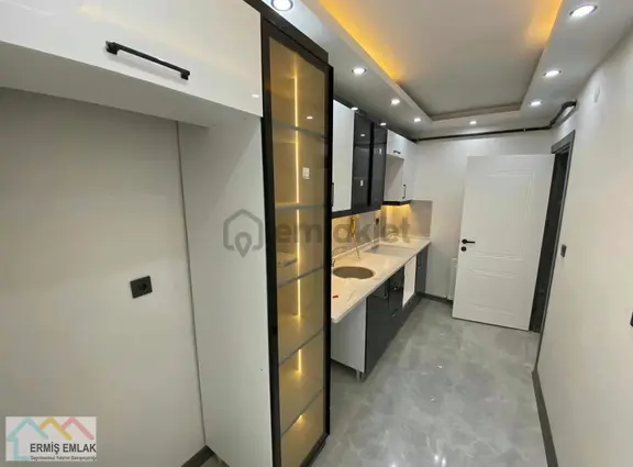 Kredi Sınırsız Satılık 2+1 Daire 2