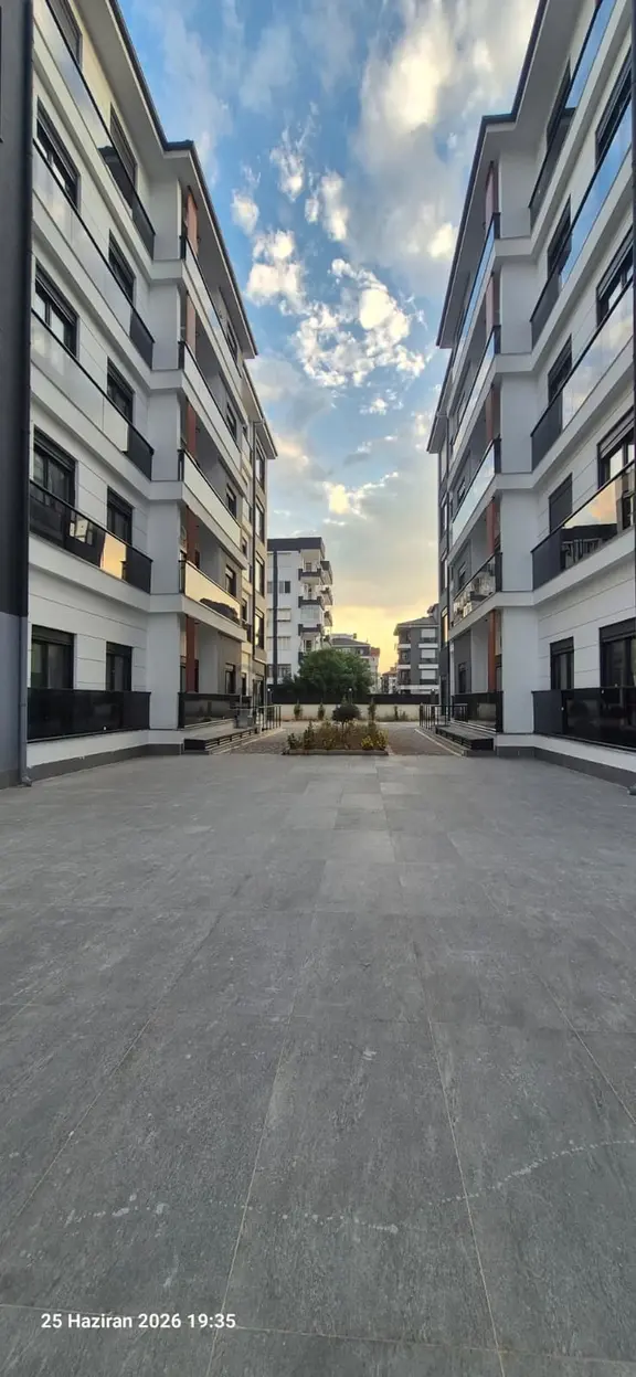 Döşemealtı Yeniköyde Satılık Lux 1+1 Daire 2