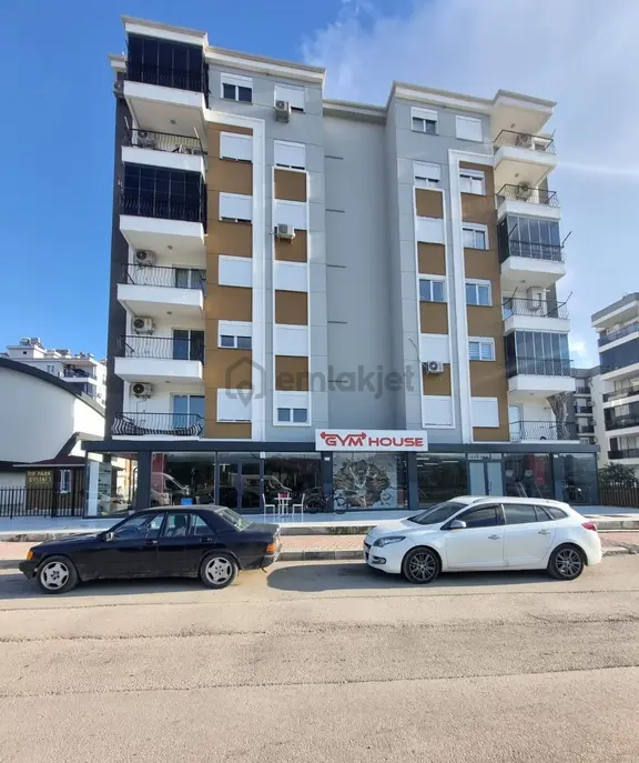 Poyraz Dan Ünsal Mah. Acil Satılık 200m² Hazır Kiracılı Dükkan 2