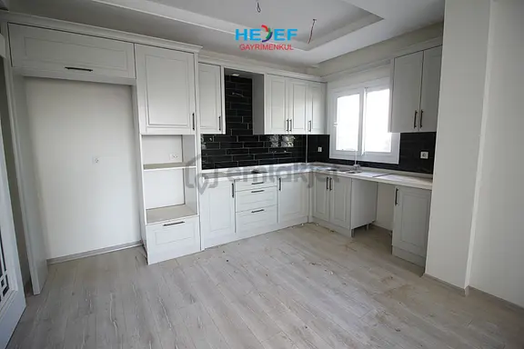 Hedef'ten Akeniz Mah'de Site İçerisinde Havuzlu 4+1 Daire 1