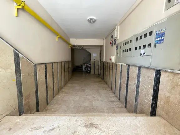 Mustafa Yılmaz'dan Yenibağlar Mh.'de Geniş (net: 65m2) 1+1 Daire 2