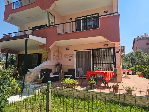 Kuşadası Satılık Karaova Mevkii 4+1 Triplex Villa 2