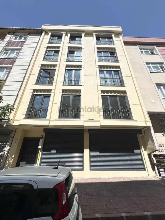 Yoldaş İnş Satılık Bina 3+1 115 M2 4 Daire 1 Depolu Dükkan 1