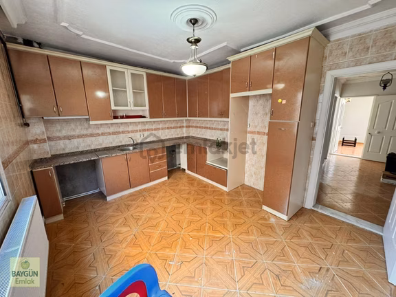 Karabağlar Eserkent'te Kiralık 3+1 Daire - 110m2 1