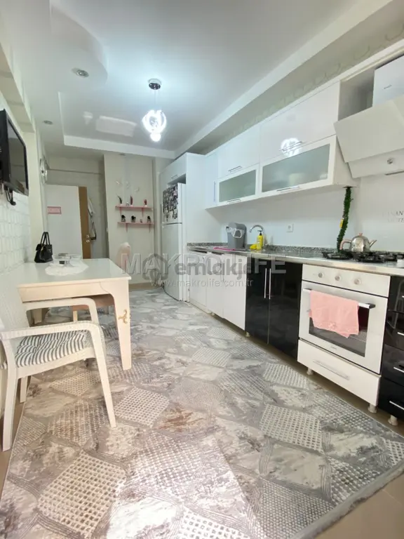 Bağcılar Öğretmenim Okulları Civarında Temiz 3+1 Satılık Daire 2