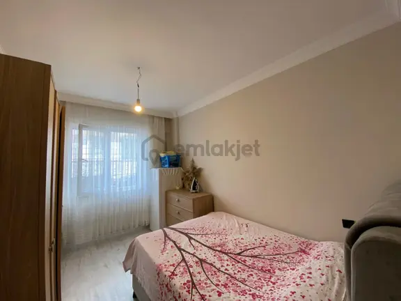 Beykent'te Merkezi Konum'da Satılık 2+1 Giriş Kat Daire 2