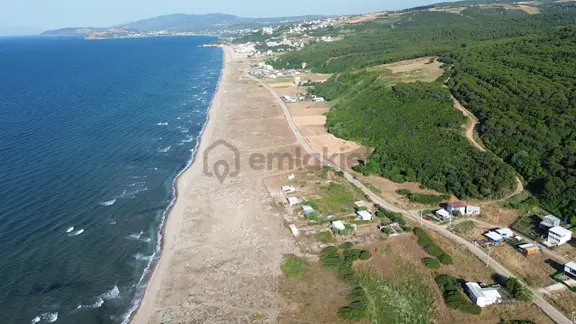 Eğerce'de Asfalt'a Ve Denize Sıfır Konumda 2250m2 Harika Arazi ! 1