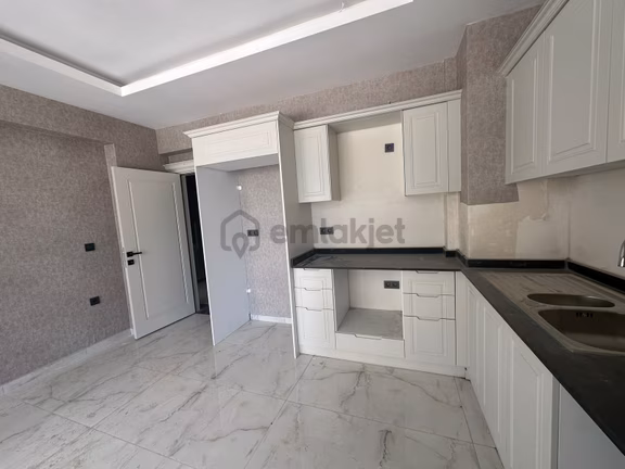 Karacaahmet'te Sıfır Muaazam Konumda 3+1 2
